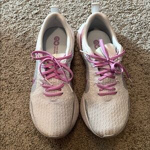 Nike Women's Athletic Shoes - White and Pink